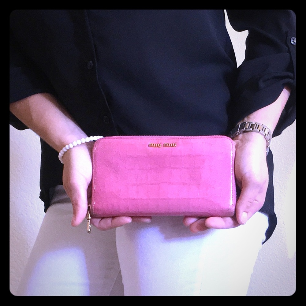 💝MIU MIU💝 embossed Large Wallet